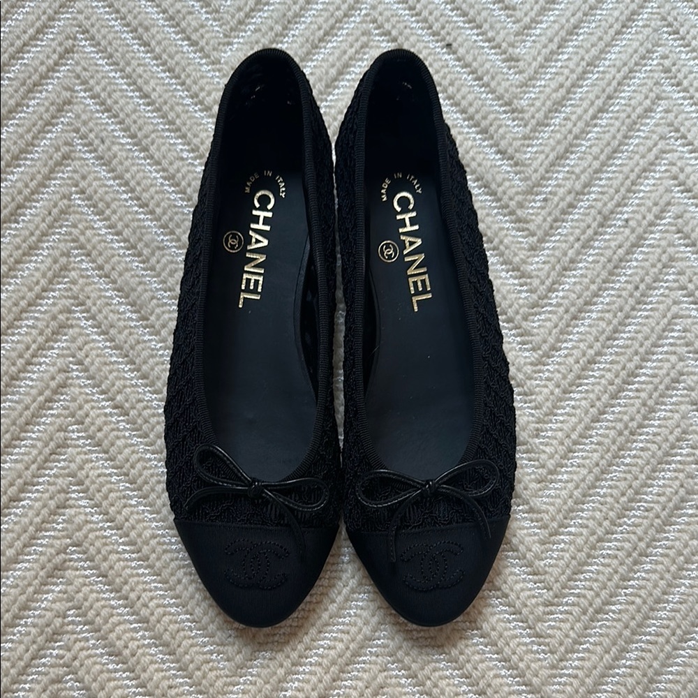 2025 Chanel Black knit Ballet Flats 37.5 NWT